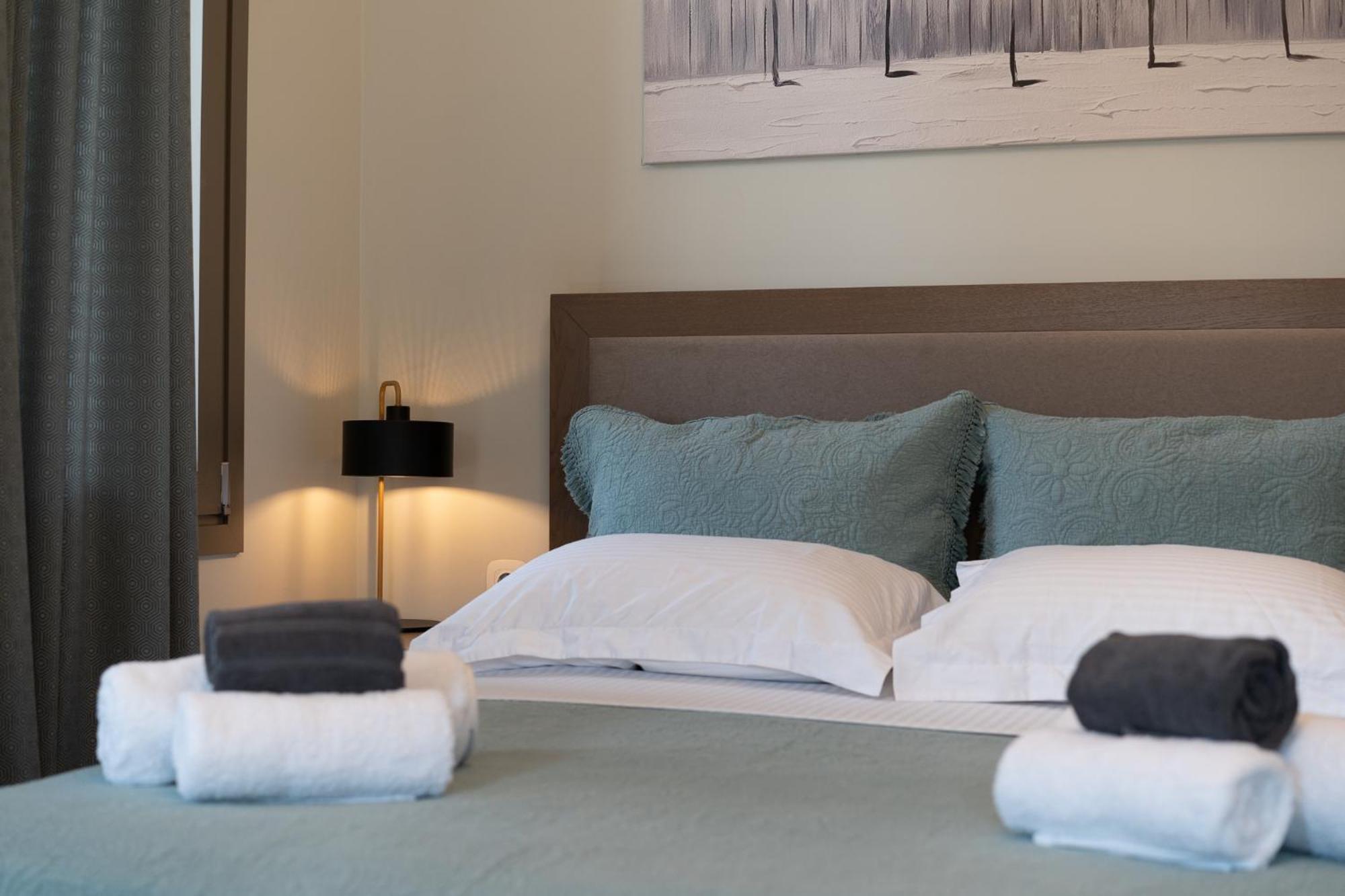 Akti Vigla Apartments Mytilene Bagian luar foto